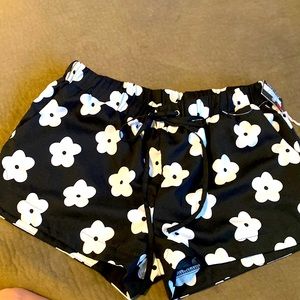 New Blu pepper shorts sz large